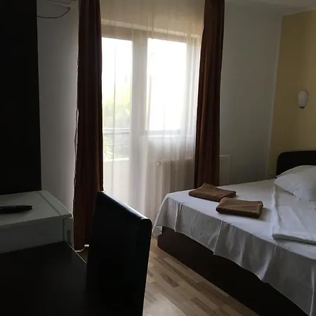 Quarto em Acomodações Particulares Dg *